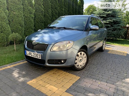 Skoda Fabia 2008  випуску Львів з двигуном 1.9 л дизель універсал механіка за 5100 долл. 