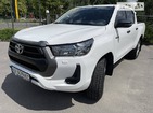 Toyota Hilux 2020 Харків 2.4 л  пікап механіка к.п.