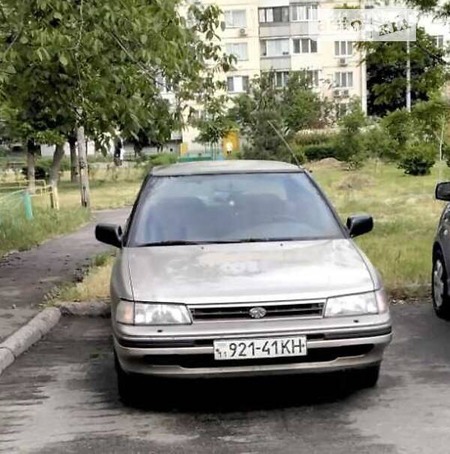 Subaru Legacy 1990  випуску Київ з двигуном 1.8 л бензин седан механіка за 1200 долл. 