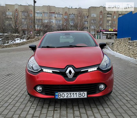 Renault Clio 2013  випуску Тернопіль з двигуном 1.5 л дизель хэтчбек механіка за 7199 долл. 