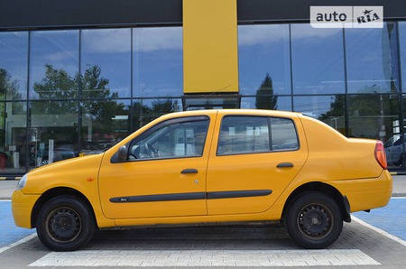 Renault Clio 2001  випуску Одеса з двигуном 1.4 л бензин седан механіка за 2700 долл. 