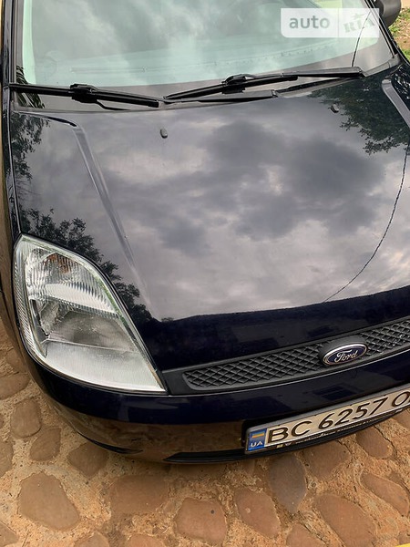 Ford Fiesta 2004  випуску Львів з двигуном 1.3 л бензин хэтчбек механіка за 3999 долл. 
