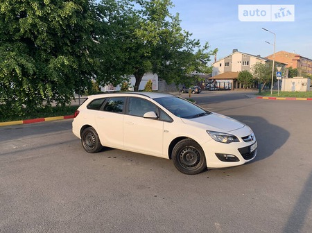 Opel Astra 2015  випуску Ужгород з двигуном 1.6 л дизель універсал механіка за 9200 долл. 