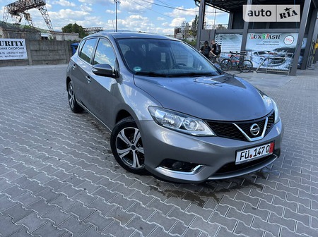 Nissan Pulsar 2015  випуску Ужгород з двигуном 1.2 л бензин хэтчбек автомат за 10800 долл. 