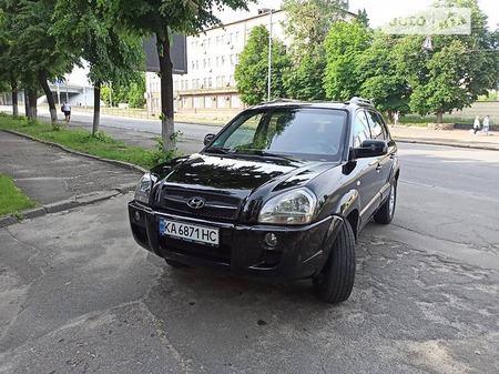 Hyundai Tucson 2007  випуску Київ з двигуном 2 л бензин позашляховик механіка за 7650 долл. 