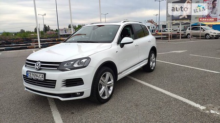 Volkswagen Touareg 2014  випуску Чернівці з двигуном 0 л дизель позашляховик автомат за 28700 долл. 