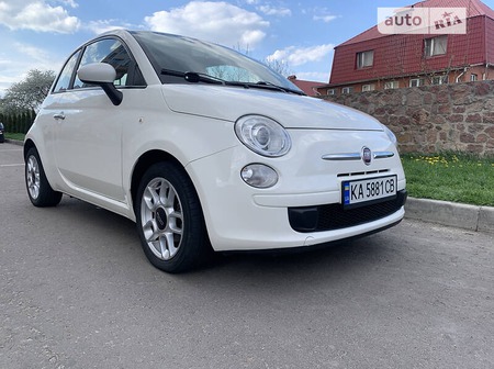 Fiat 500 2012  випуску Київ з двигуном 1.4 л бензин хэтчбек автомат за 7700 долл. 