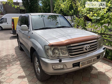 Toyota Land Cruiser 2006  випуску Кропивницький з двигуном 4.2 л дизель позашляховик автомат за 20500 долл. 