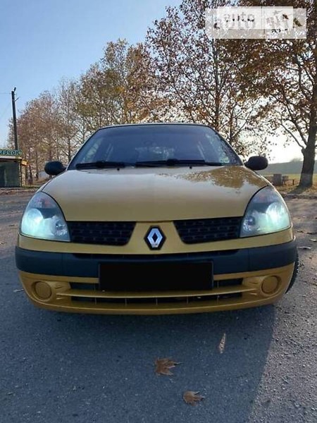 Renault Clio 2003  випуску Кропивницький з двигуном 0 л бензин хэтчбек автомат за 3999 долл. 