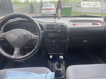 Nissan Cherry 1995  випуску Рівне з двигуном 1.4 л бензин седан механіка за 1700 долл. 