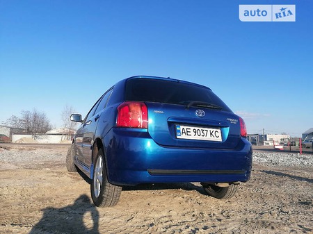 Toyota Corolla 2004  випуску Дніпро з двигуном 1.4 л дизель хэтчбек механіка за 4000 долл. 