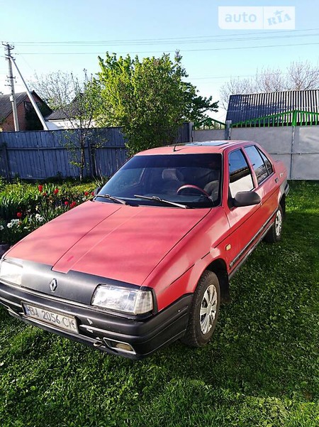 Renault 19 1990  випуску Полтава з двигуном 1.4 л  седан механіка за 1500 долл. 