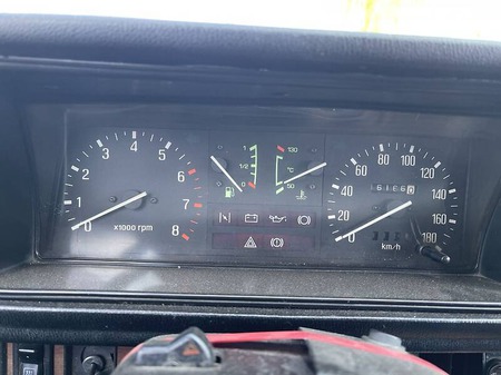 Mazda 323 1985  випуску Луцьк з двигуном 1.6 л  купе механіка за 600 долл. 