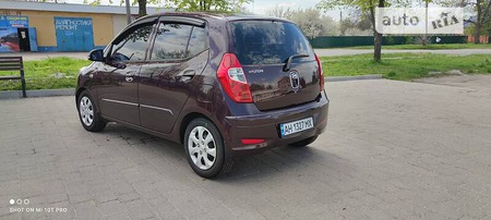 Hyundai i10 2011  випуску Полтава з двигуном 0 л бензин хэтчбек автомат за 6700 долл. 