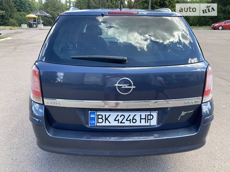 Opel Astra 2010  випуску Рівне з двигуном 1.7 л дизель універсал механіка за 4999 долл. 