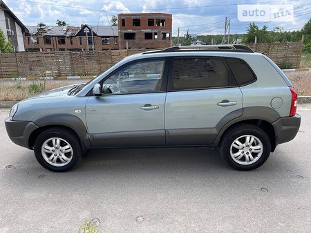 Hyundai Tucson 2006  випуску Київ з двигуном 0 л дизель позашляховик механіка за 7550 долл. 