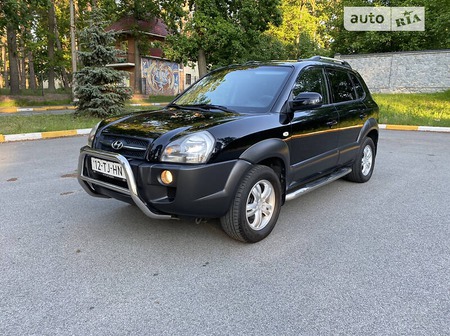 Hyundai Tucson 2006  випуску Київ з двигуном 2 л бензин позашляховик механіка за 6800 долл. 