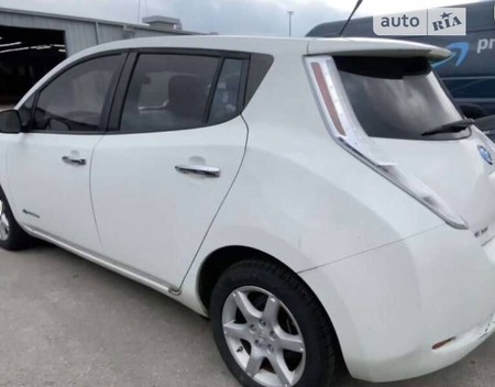 Nissan Leaf 2013  випуску Харків з двигуном 0 л електро хэтчбек автомат за 8950 долл. 