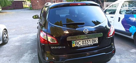 Nissan Qashqai+2 2012  випуску Львів з двигуном 2 л бензин позашляховик механіка за 13700 долл. 