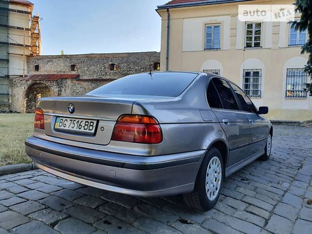 BMW 520 1997  випуску Львів з двигуном 2 л бензин седан механіка за 4200 долл. 