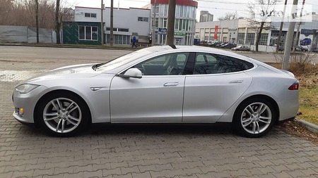 Tesla S 2014  випуску Кропивницький з двигуном 0 л електро ліфтбек автомат за 28500 долл. 