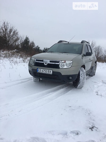 Dacia Duster 2010  випуску Чернівці з двигуном 1.5 л дизель універсал механіка за 8100 долл. 