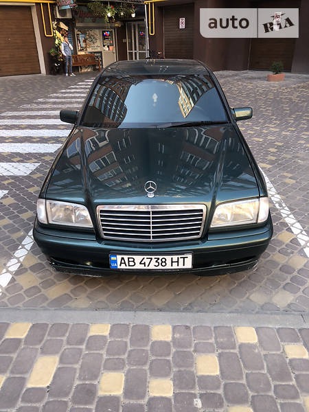 Mercedes-Benz C 180 1998  випуску Вінниця з двигуном 1.8 л  седан механіка за 3700 долл. 