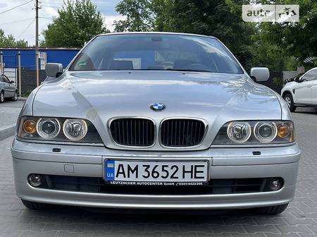 BMW 520 2001  випуску Житомир з двигуном 2.2 л бензин седан механіка за 3850 долл. 