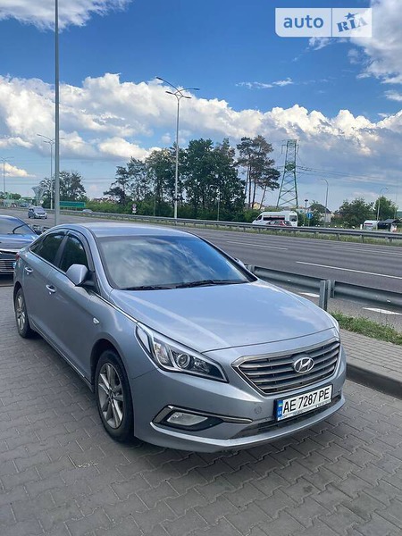 Hyundai Sonata 2014  випуску Київ з двигуном 0 л газ седан автомат за 8900 долл. 