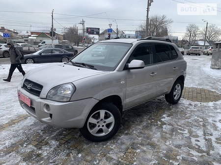 Hyundai Tucson 2007  випуску Одеса з двигуном 2 л бензин позашляховик механіка за 9800 долл. 