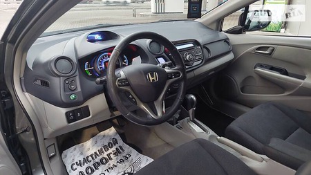 Honda Insight 2010  випуску Одеса з двигуном 1.3 л гібрид хэтчбек автомат за 9555 долл. 
