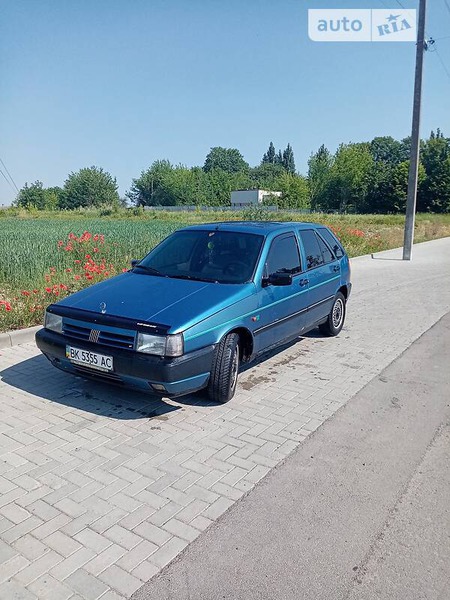 Fiat Tipo 1992  випуску Рівне з двигуном 0 л бензин хэтчбек механіка за 1700 долл. 