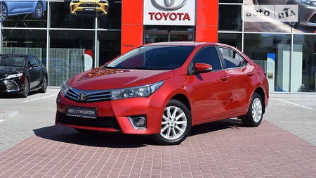 Toyota Corolla 2015  випуску Житомир з двигуном 0 л бензин седан автомат за 14400 долл. 