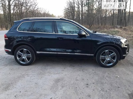 Volkswagen Touareg 2017  випуску Київ з двигуном 0 л дизель позашляховик автомат за 43500 долл. 