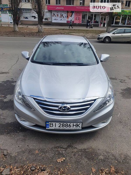 Hyundai Sonata 2013  випуску Полтава з двигуном 2 л газ седан автомат за 9000 долл. 