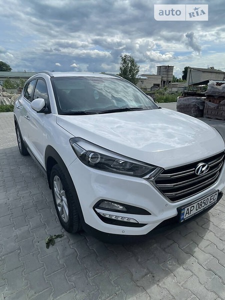 Hyundai Tucson 2017  випуску Київ з двигуном 2 л  позашляховик автомат за 21500 долл. 