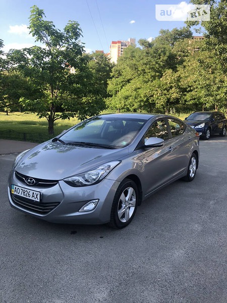 Hyundai Elantra 2012  випуску Київ з двигуном 1.8 л бензин седан механіка за 9700 долл. 