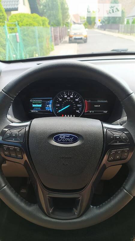 Ford Explorer 2018  випуску Хмельницький з двигуном 3.5 л бензин позашляховик автомат за 25000 долл. 