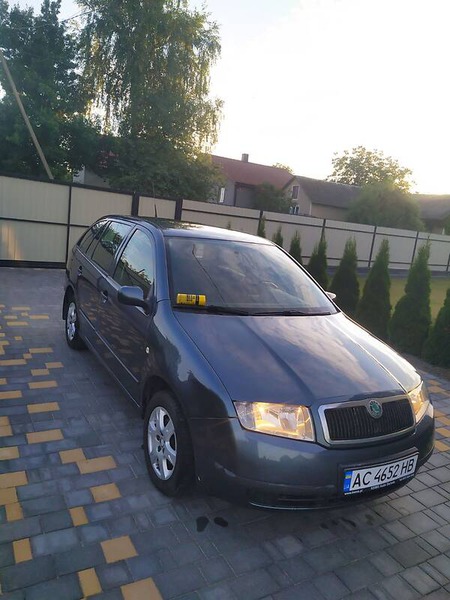 Skoda Fabia 2004  випуску Луцьк з двигуном 1.9 л дизель універсал механіка за 3450 долл. 