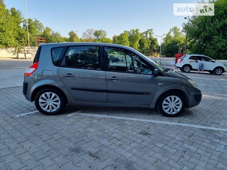 Renault Scenic 2005  випуску Вінниця з двигуном 2 л бензин хэтчбек механіка за 3750 долл. 