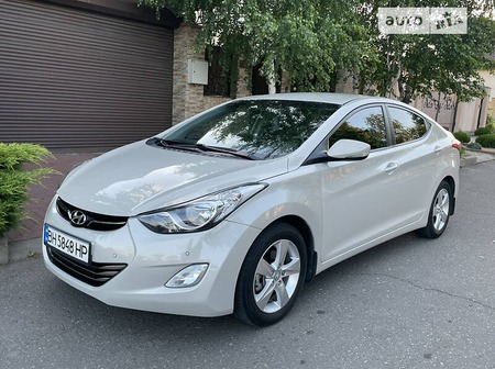 Hyundai Elantra 2013  випуску Одеса з двигуном 1.8 л бензин седан автомат за 10500 долл. 