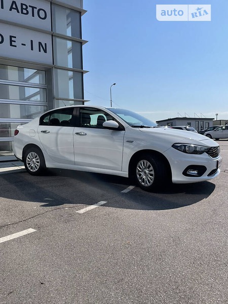 Fiat Tipo 2019  випуску Київ з двигуном 1.4 л бензин седан механіка за 8500 долл. 