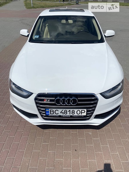 Audi A4 Limousine 2014  випуску Львів з двигуном 2 л бензин седан автомат за 14980 долл. 