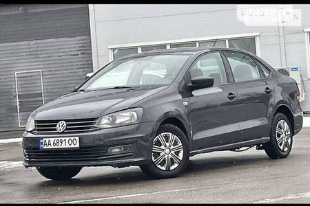 Volkswagen Polo 2016  випуску Київ з двигуном 1.6 л  седан механіка за 6950 долл. 