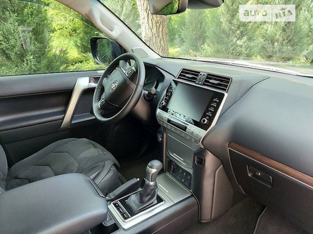 Toyota Land Cruiser Prado 2020  випуску Запоріжжя з двигуном 4 л  позашляховик автомат за 55000 долл. 