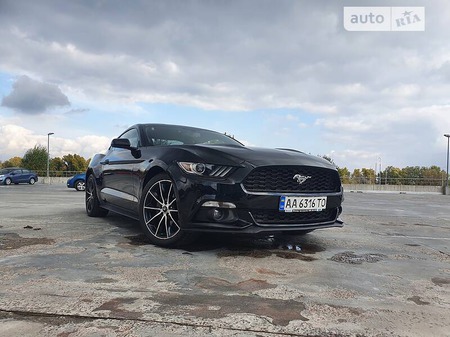 Ford Mustang 2015  випуску Київ з двигуном 2.3 л бензин купе автомат за 21000 долл. 