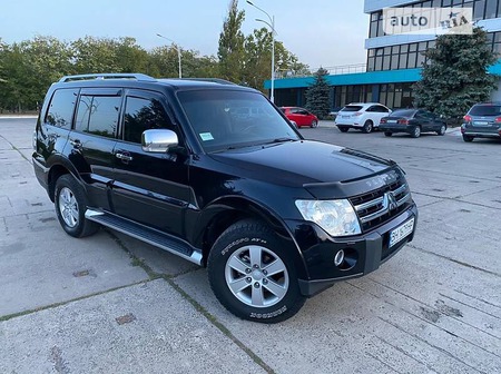 Mitsubishi Pajero 2008  випуску Одеса з двигуном 3 л  позашляховик автомат за 12300 долл. 