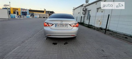 Hyundai Sonata 2013  випуску Київ з двигуном 0 л газ седан автомат за 6000 долл. 