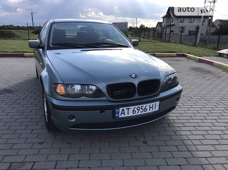 BMW 318 2002  випуску Івано-Франківськ з двигуном 2 л бензин седан механіка за 3350 долл. 