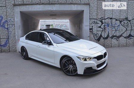 BMW 340 2018  випуску Київ з двигуном 3 л бензин седан автомат за 36000 долл. 